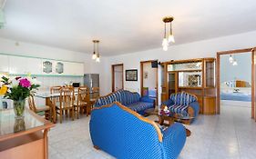 Villa Romantika